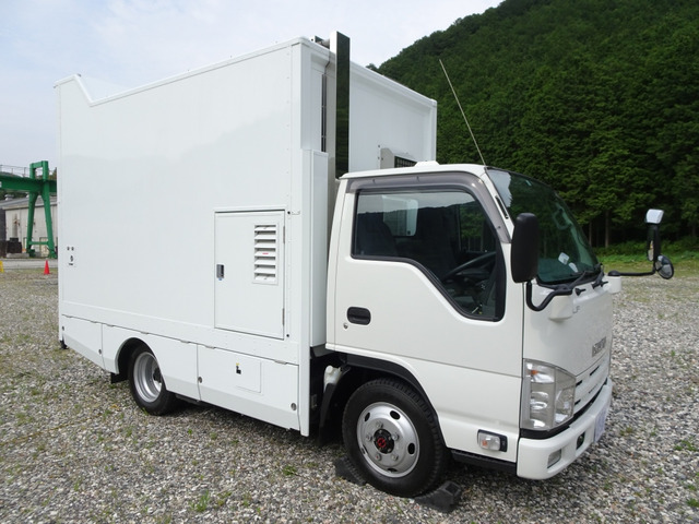 中古車 いすゞ エルフ 4WD 元衛星通信移動無線車 標準幅 の中古車詳細 (9,000km, ホワイト, 兵庫県, 価格応談) |  中古車情報・中古車検索なら【車選びドットコム（車選び.com）】