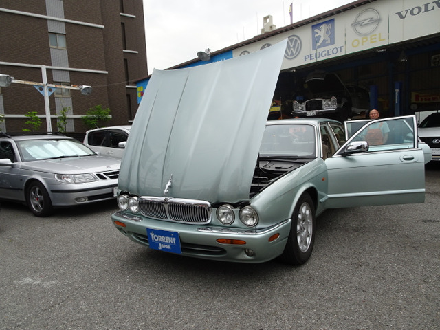 中古車 ジャガー XJ ソブリン 4.0 V8 ロングボディ ダイムラー内装 の 