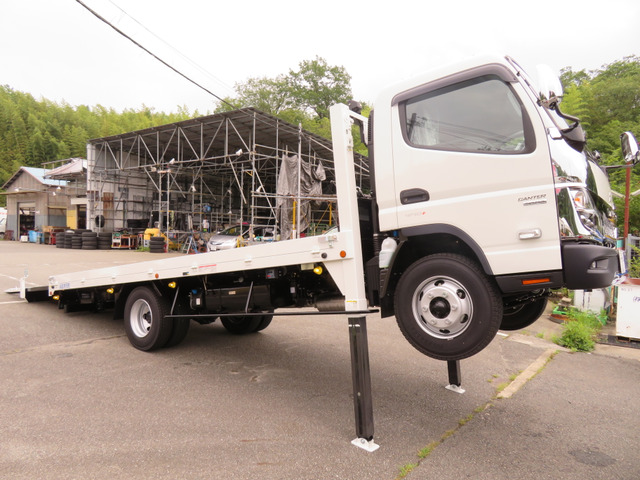 中古車 三菱ふそう キャンター 車載車 回送車 車載 農機具運搬車 の中古車詳細 (500km, ホワイト, 兵庫県, 748万円) | 中古車 情報・中古車検索なら【車選びドットコム（車選び.com）】