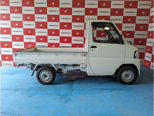 平成16年 日産 クリッパートラックDX 4WD/MT/エアコン/刷毛塗全塗装 平成16年 日産 クリッパートラックDX 4WD/MT/エアコン/刷毛塗全塗装