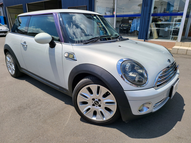 中古車 BMW MINI ミニ 50 カムデン クーパー プッシュスタート 禁煙車 の中古車詳細 (76,400km, ホワイト, 埼玉県,  70万円) | 中古車情報・中古車検索なら【車選びドットコム（車選び.com）】