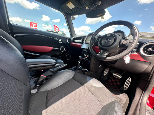 BMW MINI ミニ クーパー S 車検整備付き 修復歴無 正規ディーラー車 の