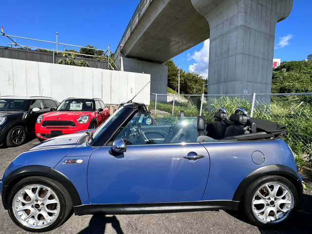 中古車 BMW MINI ミニコンバーチブル クーパーS サイドウォーク 車検整備付 修復歴無し 正規ディーラー車 の中古車詳細 (80,831km,  ブルーツートン, 大阪府, 58万円) | 中古車情報・中古車検索なら【車選びドットコム（車選び.com）】