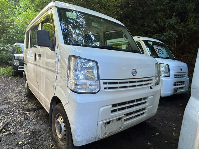 中古車 日産 NV100クリッパー DX 5AGS車 車検二年整備付 の中古車詳細