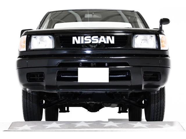日産 ダットサンピックアップ 4ナンバー ヴィンテージ仕様エンブレム