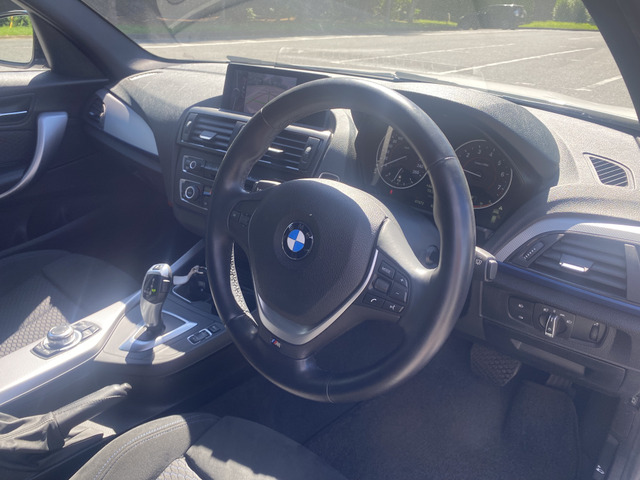 中古車 BMW 120i 120i Mスポーツ 純正ナビ Bカメラ パワーシート ETC