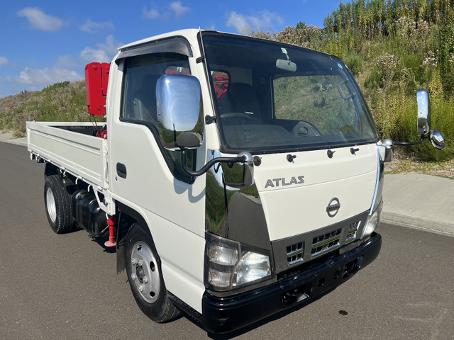 中古車 日産 アトラス 簡易クレーン 3段 3万キロ MT の中古車詳細