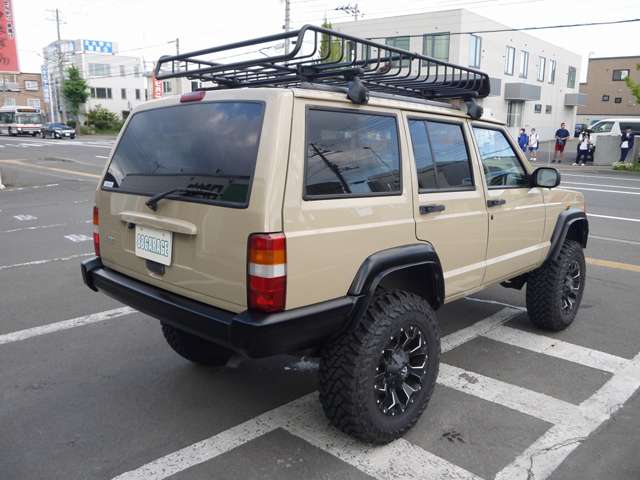 中古車 クライスラージープ チェロキー リミテッド 4WD リフトUP ナビ