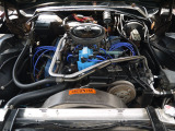 フォード 385 エンジンをベースとした 460 cu in (7.5 L) V8エンジンを搭載