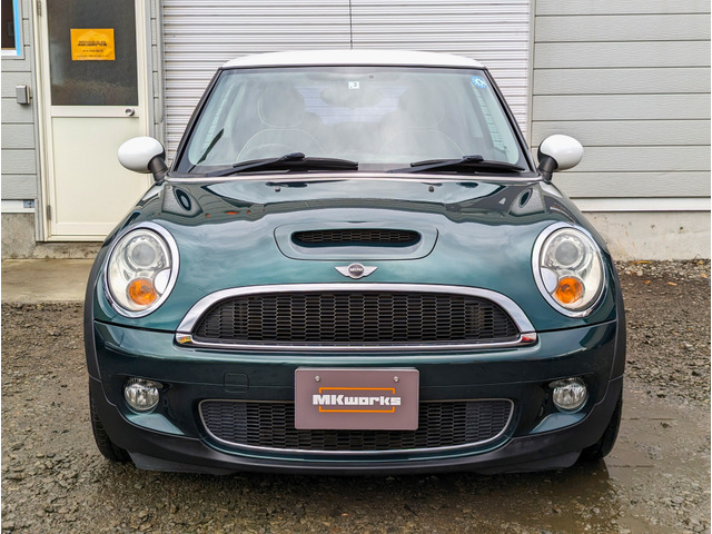 中古車 BMW MINI ミニ クーパー S レザーシート ウッドパネル パドルシフト の中古車詳細 (86,200km, グリーン, 北海道, 53万円)  | 中古車情報・中古車検索なら【車選びドットコム（車選び.com）】