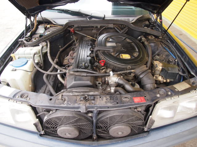 ベンツ190E-リサイクル車体販売—エンジンA/T装備