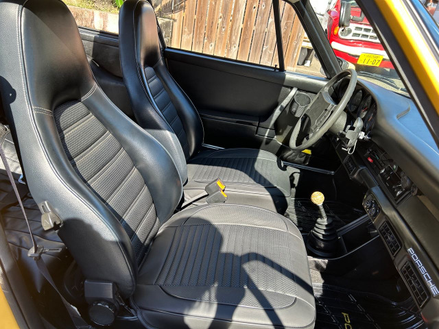 ポルシェ 911 ディーラー車 の中古車詳細 (87,360km, イエロー, 静岡県