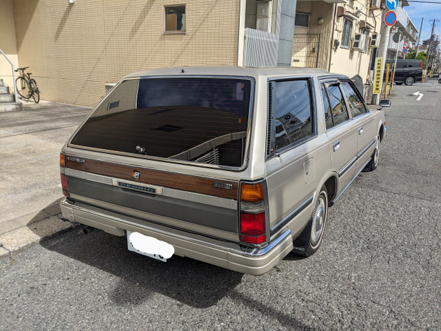 中古車 日産 セドリックワゴン 2.0 V20E SGL 7人乗り・ノーマル車