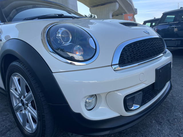 中古車 BMW MINI ミニクーペ クーパー S 車検整備付き 正規ディーラー車 修復歴無 の中古車詳細 (99,942km, ホワイトツートン,  大阪府, 88万円) | 中古車情報・中古車検索なら【車選びドットコム（車選び.com）】