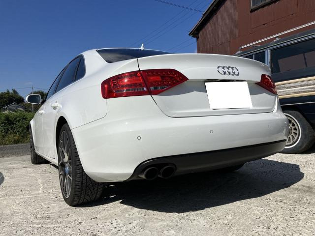 中古車 アウディ A4 2.0 TFSI クワトロ 4WD 革シート4WD ナビETC 検6.8