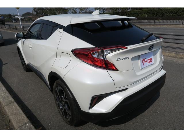 中古車 トヨタ C-HR ハイブリッド 1.8 G 車検令和6年6月 修復歴無し