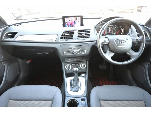 中古車 アウディ Q3 2.0 TFSI クワトロ 211PS 4WD 車検整備付 5万k