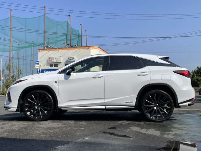 中古車 レクサス RX 450h Fスポーツ 4WD マクレビ パノラマルーフ 22