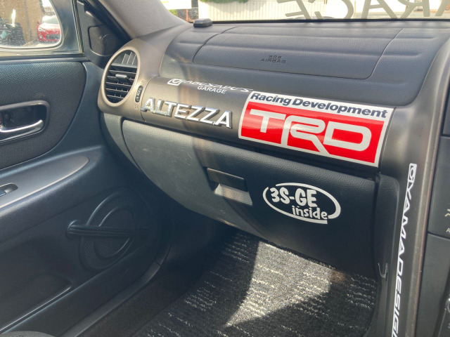 トヨタ アルテッツァ 2.0 RS200 Zエディション ボンネット