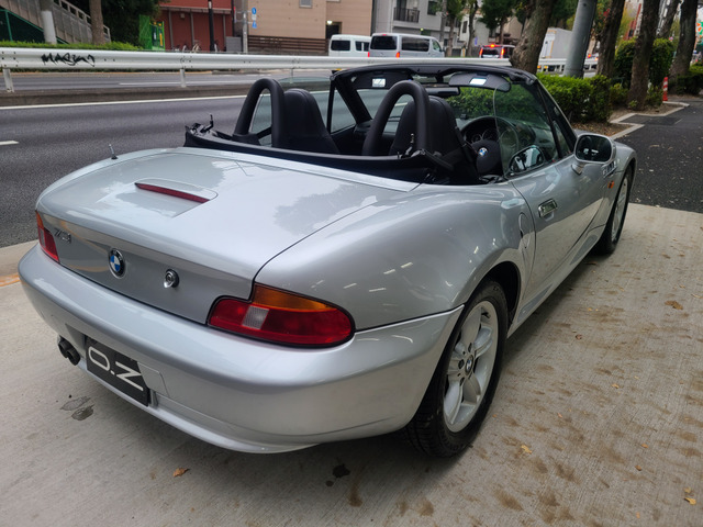 UTモデル　BMW Z3ロードスター UTモデル 1/18 BMW Z3 ロードスター（カスタム仕様)の通販 by
