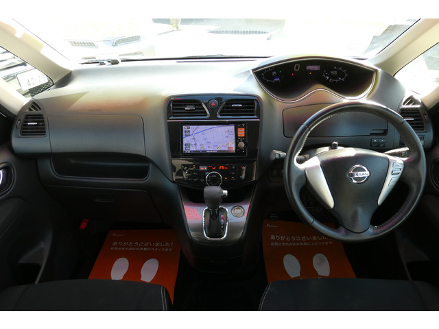 Nissan 日産 セレナC26 8インチ オーディオパネル エアコンスイッチ