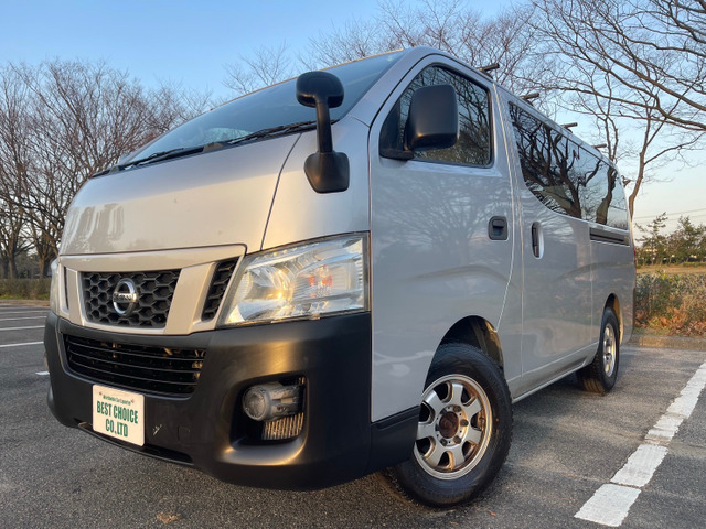 中古車 日産 NV350キャラバン 2.5 DX ロング ディーゼル 4WD ETC ルーフキャリア 3人乗り AT の中古車詳細  (175