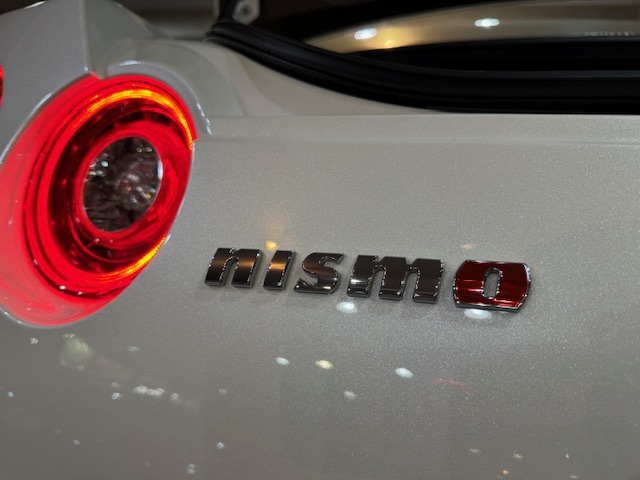 レア海外製　韓国ポロロ 三輪車 日よけ付き 日産 GT-R 3.8 NISMO 4WD 生産終了を発表しGTR 970㎞の新古車 の