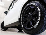 新品Aftermarketアルミホイールに新品ホワイトレターマッドテレーンタイヤを装着しアクティブな雰囲気に仕上がりました。