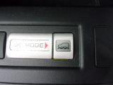 悪路走行も可能なX-MODE4WD。