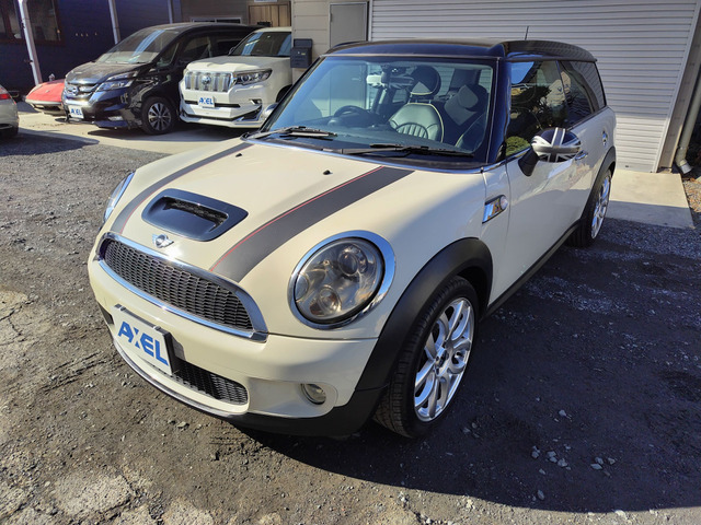 中古車 BMW MINI ミニクラブマン クーパー S 新品17インチアルミホイール、タイヤ の中古車詳細 (68,139km, ホワイト, 埼玉県,  48万円) | 中古車情報・中古車検索なら【車選びドットコム（車選び.com）】