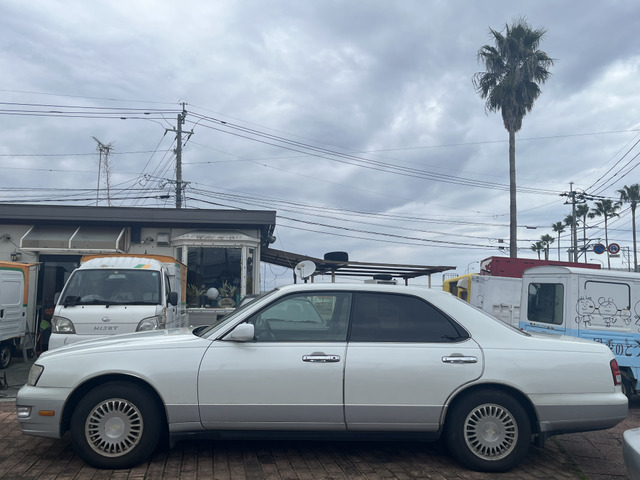 中古車 日産 セドリック 2.8 ブロアム ディーゼル カーナビ