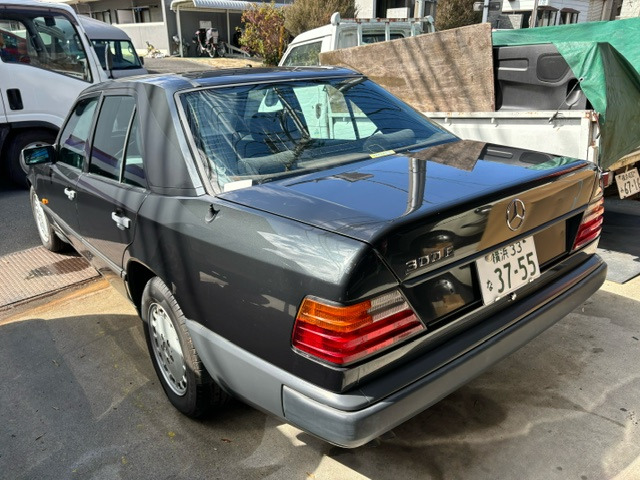 ミディアムクラス 300E 横浜33ナンバー ワンオーナー 前期型