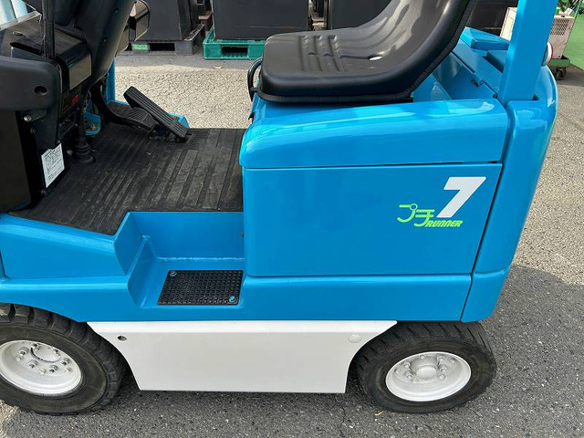 中古車 その他 トヨタL&F 電動フォークリフト 700kg 2.5m
