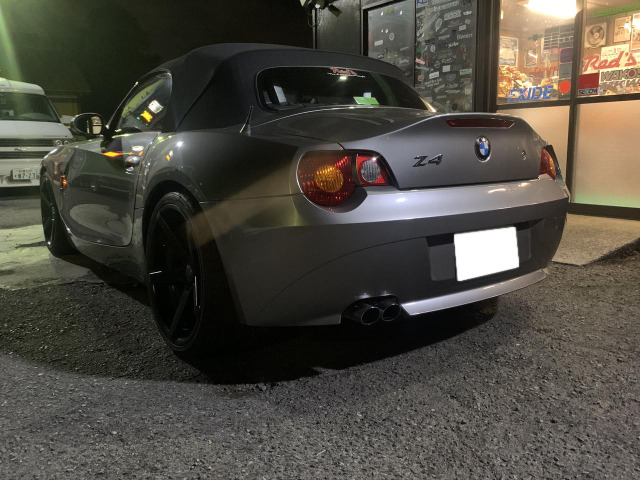 中古車 BMW Z4 ロードスター 2.5i 小さなボディーに2.5Lエンジンで快速 の中古車詳細 (122,600km, ガンメタ, 神奈川県,  70万円) | 中古車情報・中古車検索なら【車選びドットコム（車選び.com）】