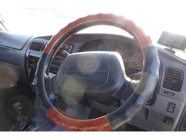 中古車 トヨタ ハイラックスサーフ 3.0 SSR-X ワイド ディーゼル 4WD サンルーフバックカメラETC社外アルミ の中古車詳細  (210
