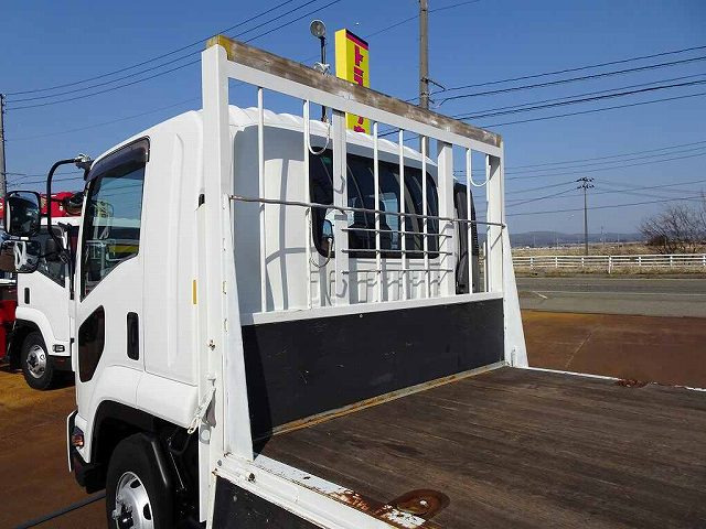 中古車 いすゞ フォワード 6t 増トン 標準ベッド付 平ボディ の中古車詳細 (47,070km, ホワイト, 新潟県, 781万円) |  中古車情報・中古車検索なら【車選びドットコム（車選び.com）】