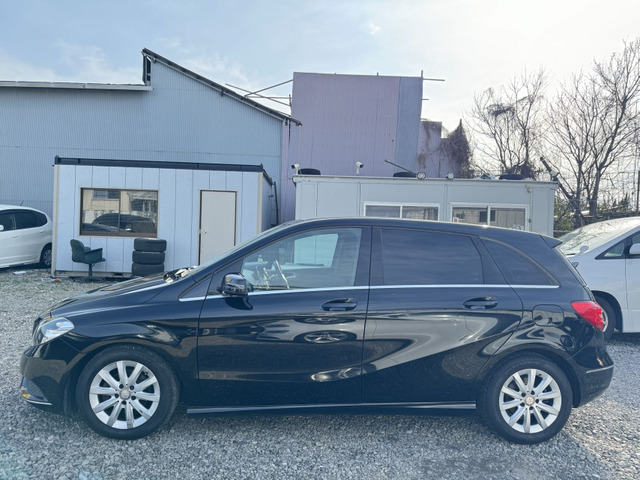 メルセデス・ベンツ Bクラス B180 の中古車詳細 (73,000km, クロ, 埼玉