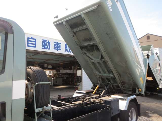 エルフ  2.9t7.3M3ダンプ式塵芥車指定色