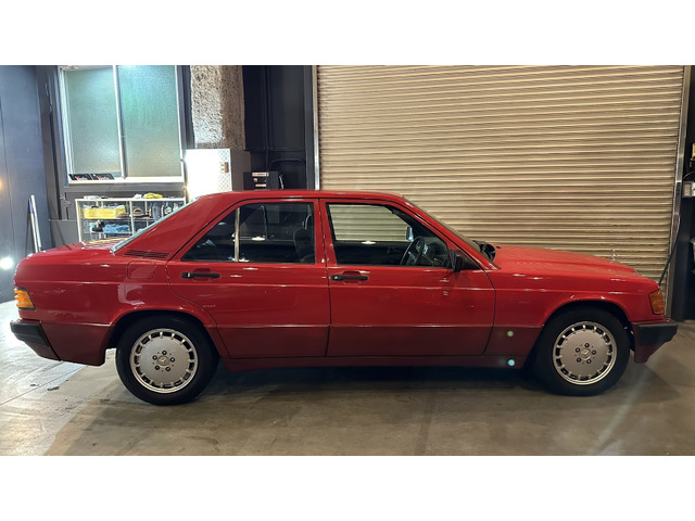 中古車 メルセデス・ベンツ 190クラス 190E の中古車詳細 (317,000km, レッド, 東京都, 128万円) |  中古車情報・中古車検索なら【車選びドットコム（車選び.com）】