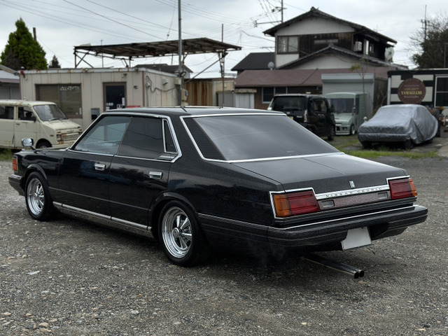 日産 セドリック 2.0 200E SGL-F の中古車詳細 (97,000km, 7色