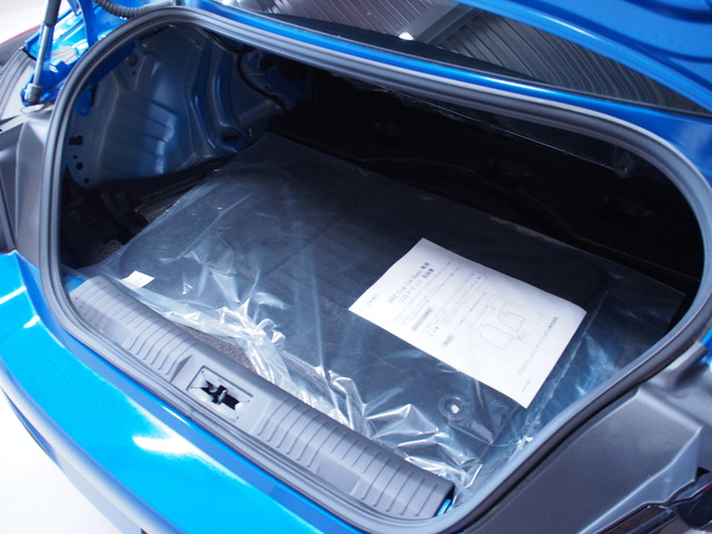 86 BRZ トランク Amazon.co.jp: SUBARU 純正トランクリッドトリムパネルライナー