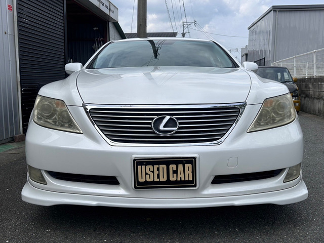 中古車 レクサス LS 460 バージョンS サンルーフ/カードキー/本革/ナビ の中古車詳細 (165,316km, ホワイト, 福岡県,  59万円) | 中古車情報・中古車検索なら【車選びドットコム（車選び.com）】