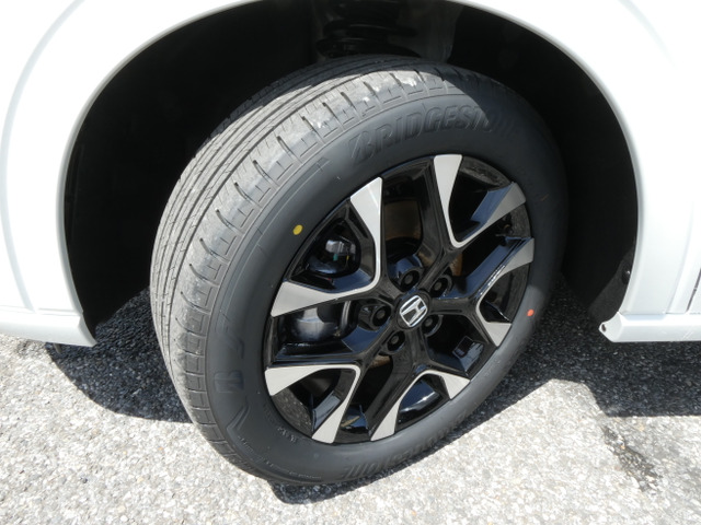 中古車 ホンダ ZR-V 2.0 e:HEV Z 登録済未使用車/HondaCONNECT 中古車 ホンダ ZR-V 2.0 e:HEV Z 登録済未使用車/HondaCONNECT