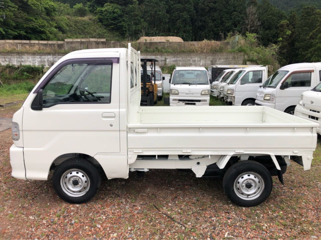 中古車 ダイハツ ハイゼットトラック スペシャル 4WD ☆軽トラック九州最安値の店☆ の中古車詳細 (175,350km, ホワイト, 福岡県,  23万円) | 中古車情報・中古車検索なら【車選びドットコム（車選び.com）】