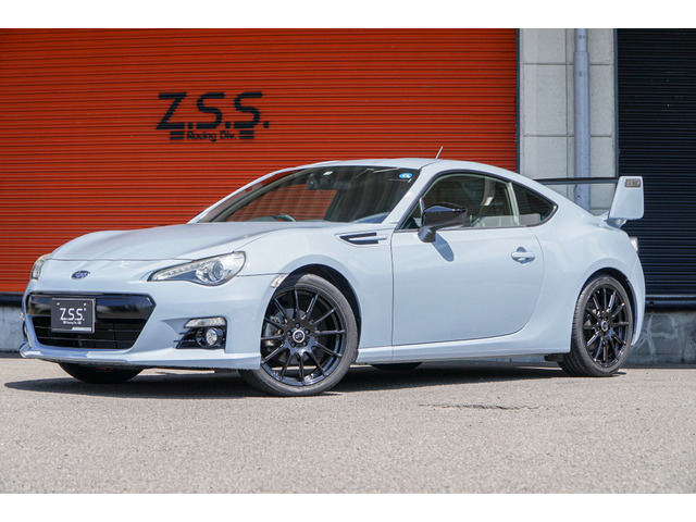 BRZ 2.0 R 限定色社外ウイング社外18インチホイール