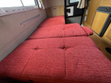ダイネットも簡単にベッド展開が可能です!寸法は181cm×68～94cmとなっております!