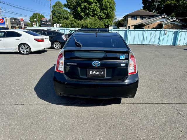 誰でも車がローンで買えます。R9AUTOの自社ローンは他社でローンが通らなかった方でもOK!自社審査で即日回答!金利0%!分割手数料なし!保証人不要!最長84回まで分割OK!