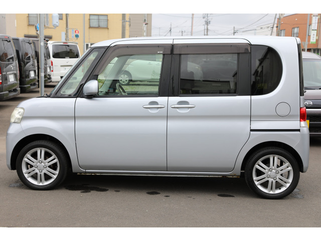 ダイハツ タント ☆車検長期☆左Bピラーレス☆冬タイヤ有 の中古車詳細