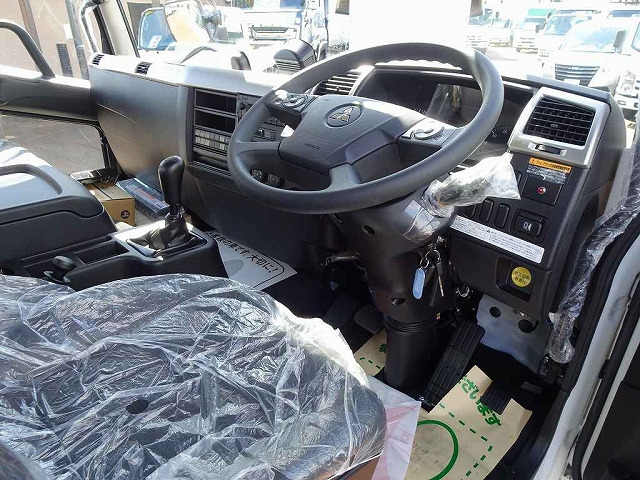 中古車 三菱ふそう ファイター クレーン 7.5t 増トン ワイド アルミB 4段 の中古車詳細 (828km, ホワイト, 新潟県,  1,380.5万円) | 中古車情報・中古車検索なら【車選びドットコム（車選び.com）】