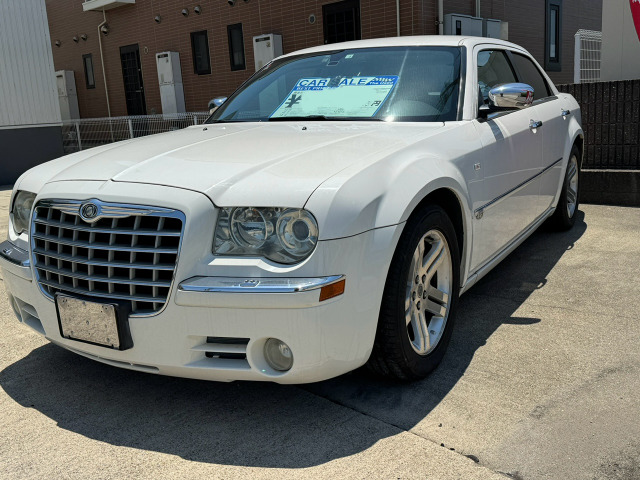 中古車 クライスラー 300C 5.7 HEMI ☆左ハンドル☆サンルーフ☆ナビ☆ETC☆ の中古車詳細 (105,000km, ホワイト, 愛知県,  75.5万円) | 中古車情報・中古車検索なら【車選びドットコム（車選び.com）】